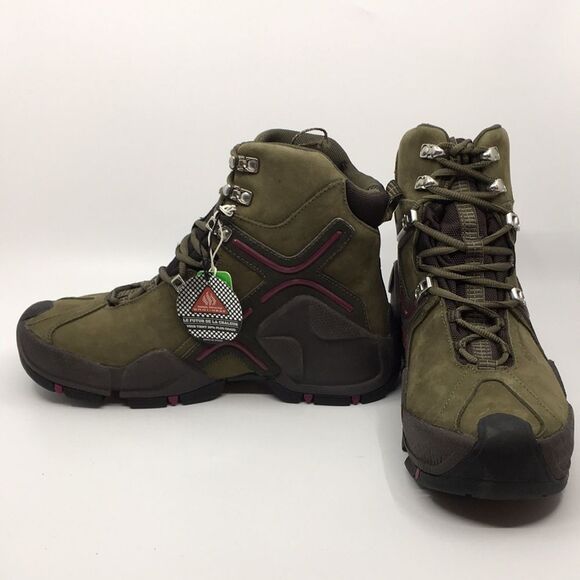 Columbia Other - Columbia 200g Techlite Omni Heat Waterproof Boots Mens Sz 9 NEW